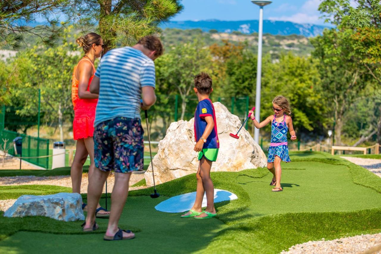 Mobile Homes Camping Omišalj Eksteriør bilde